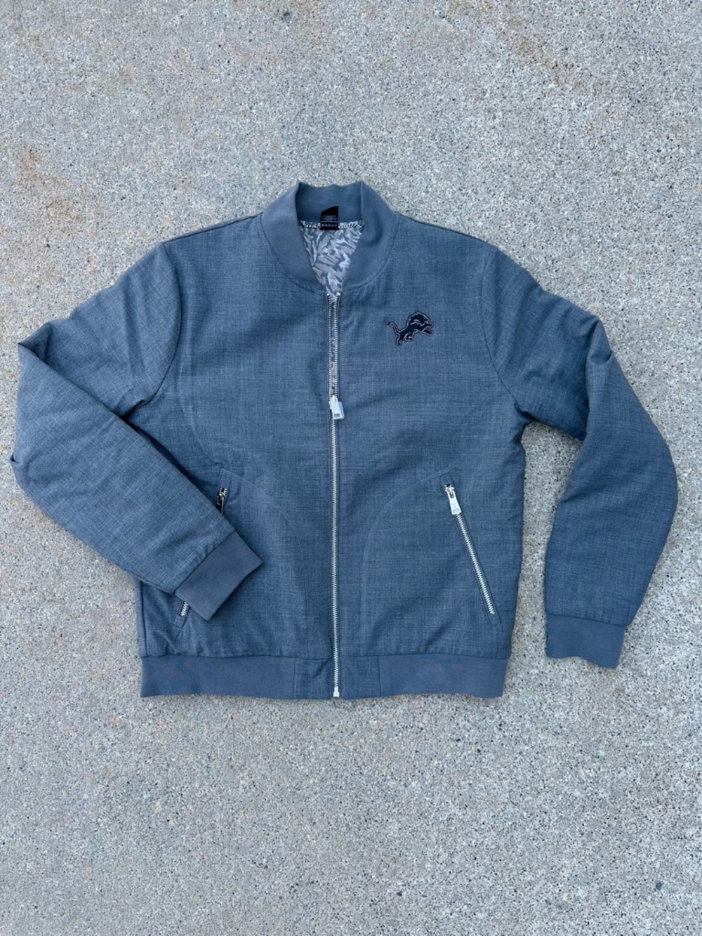 New GREYSON x DETROIT LIONS Women’s NFL Wool Gray Bomber Jacket, Medium - Picture 4 of 9